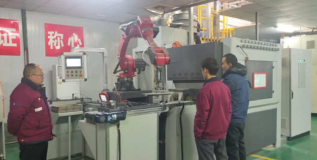 汕尾自动喷砂机选型要点,看完少走弯路。